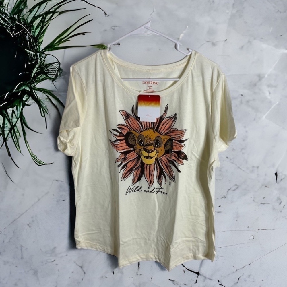 Disney Lion King Simba T-shirt NWT 2X Women’s Short Sleeve